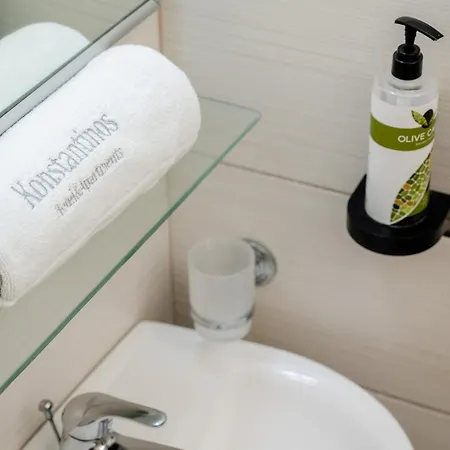 Konstantinos & 2 Nydri (Lefkada)