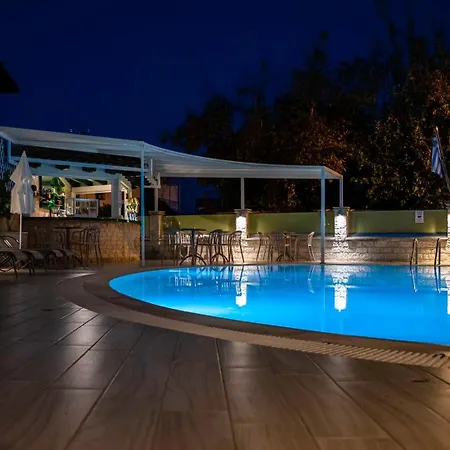 Konstantinos Hotel&apartments 2 3*