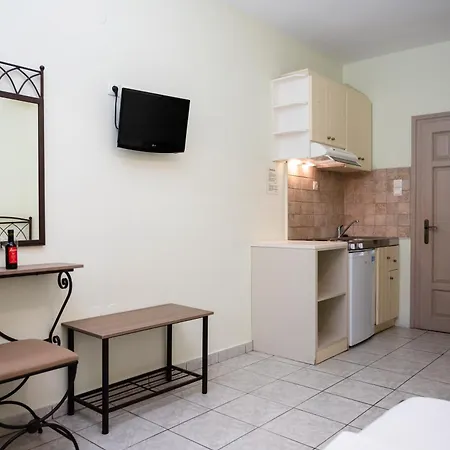 Konstantinos & 2 Apart-hotel