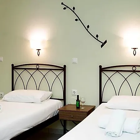 Konstantinos & 2 Aparthotel Nydri (Lefkada)