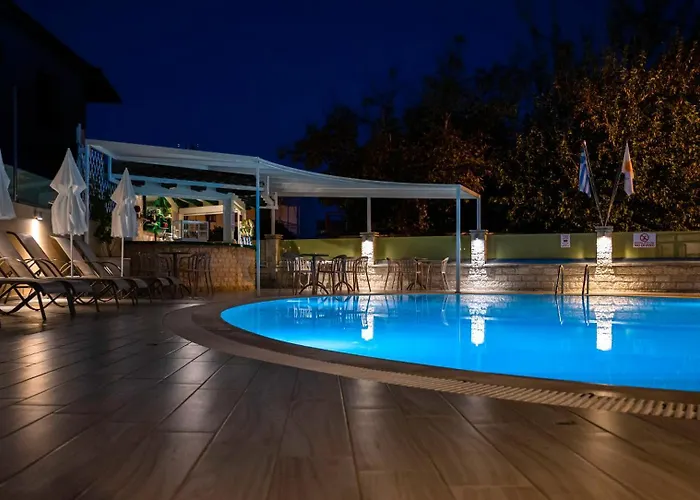 Konstantinos Hotel&apartments 2 3*