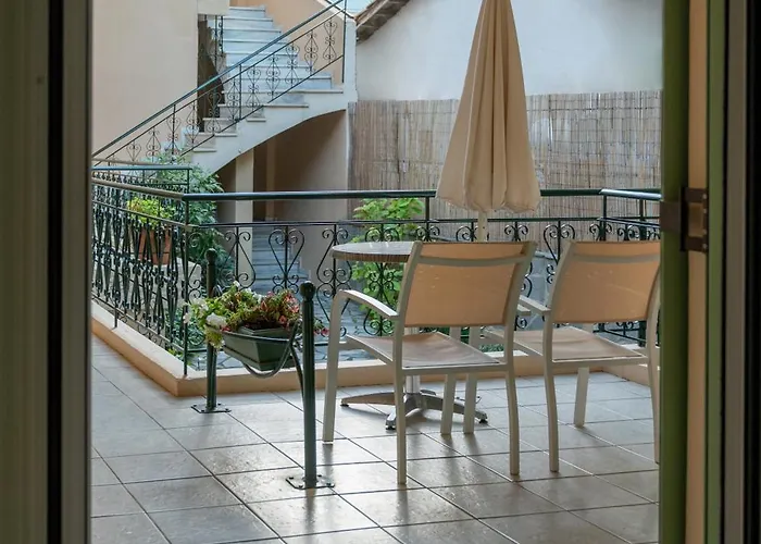 Konstantinos Hotel&apartments 2 3*